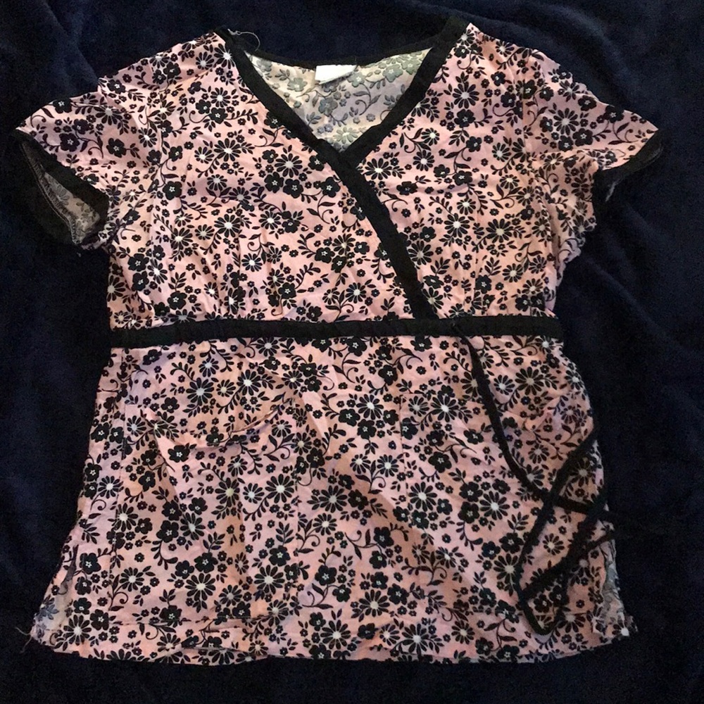 Scrub top